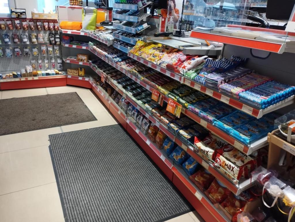 Gas Truck Centrum Holic Екстер'єр фото